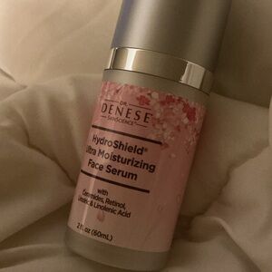 Ultra Moisturizing Face Serum - 
Dr Denese HydroShield face serum